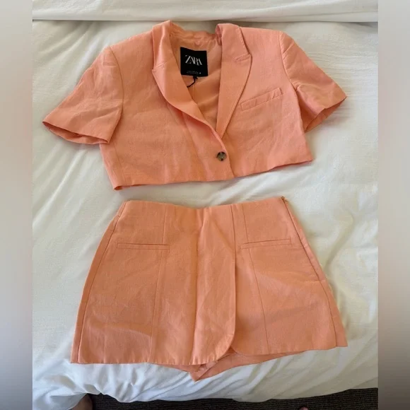 Two piece set - Picture 2 of 2